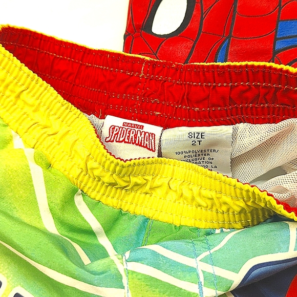 Batman and Spiderman Tshirts plus Swim trunks (18 months & 2T) - Picture 9 of 11